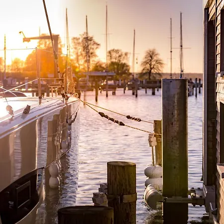 Botel Yachthafen Perle